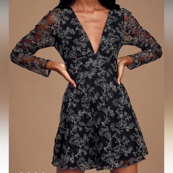 New with Tag Lulus Embroidered Skater Dress - Picture 3 of 12